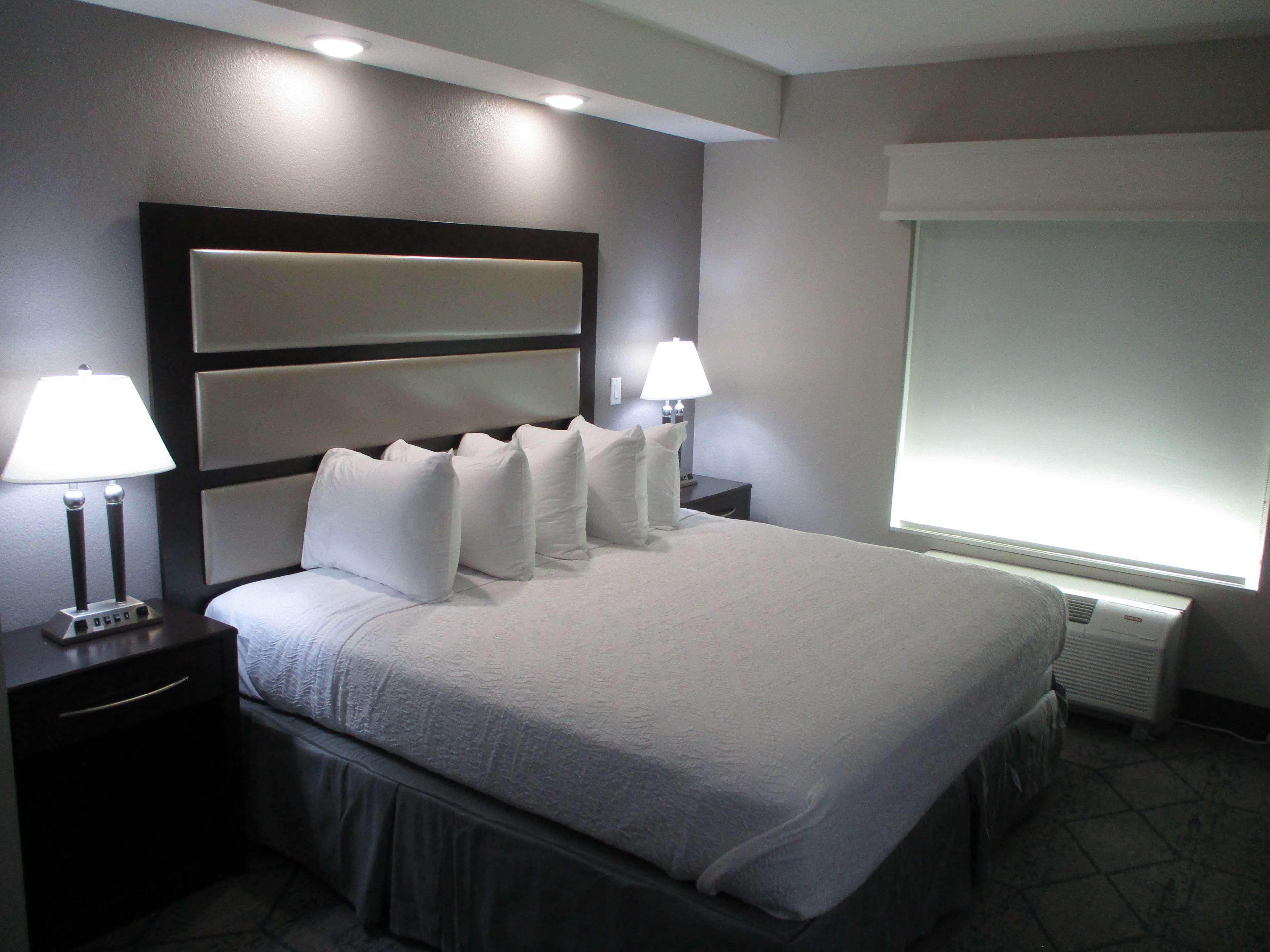 Best Western Plus Mcpherson Kültér fotó